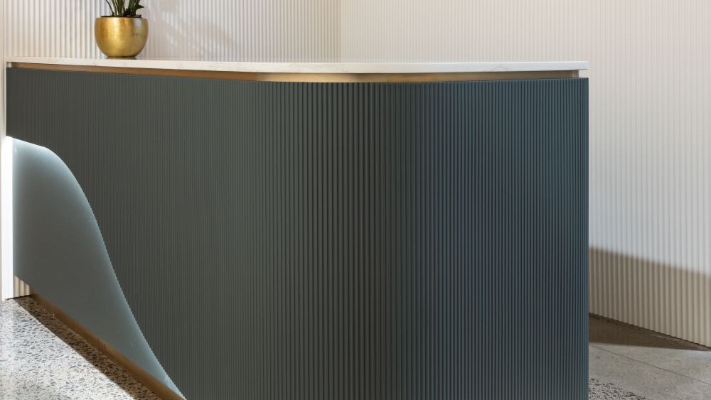 Swurves Tasman In Kombu Green DZT Showroom Resized 1000 X 1000